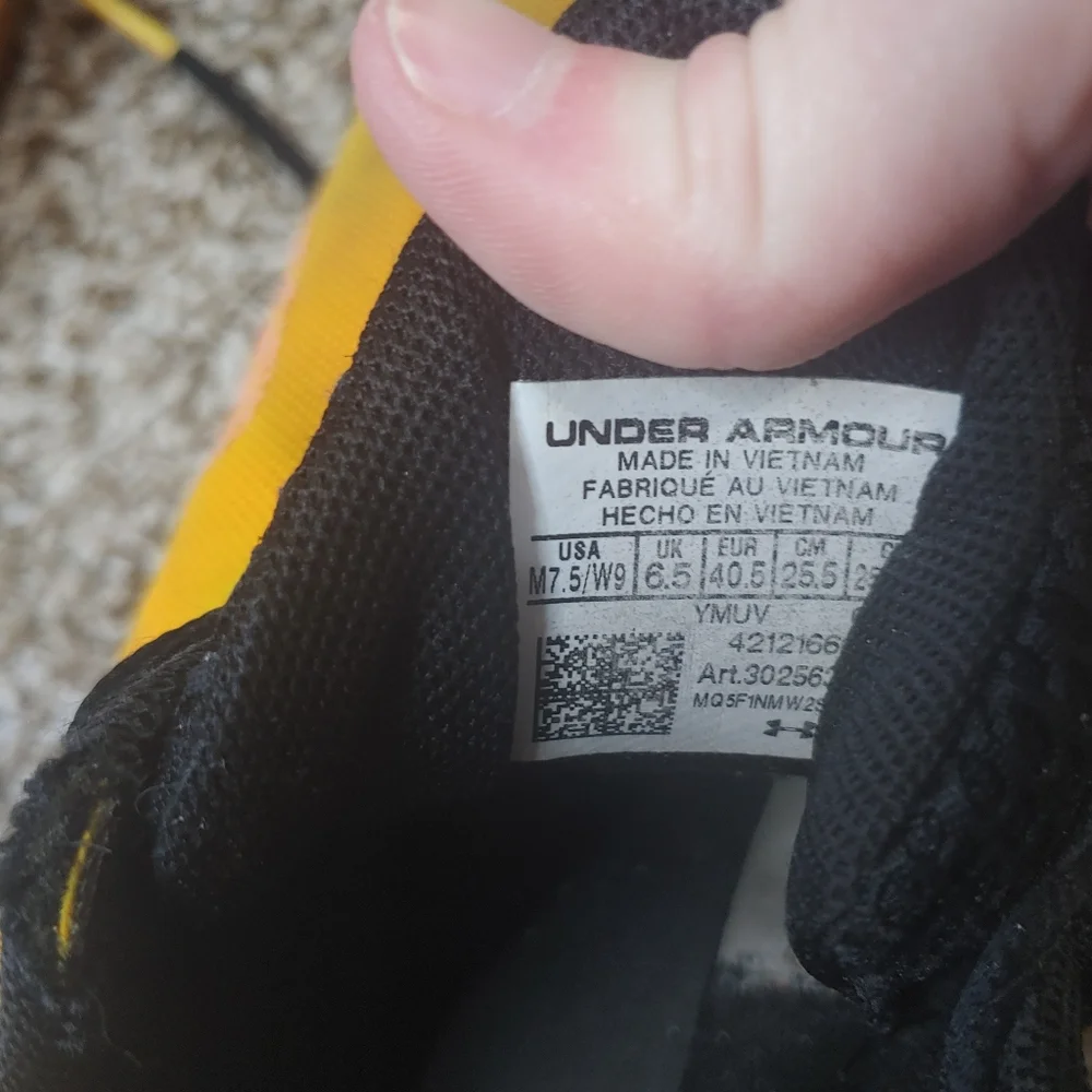 Under Armour Steph Curry Shoes HOVR Yellow Sneakers Unisex Size 7.5/9
